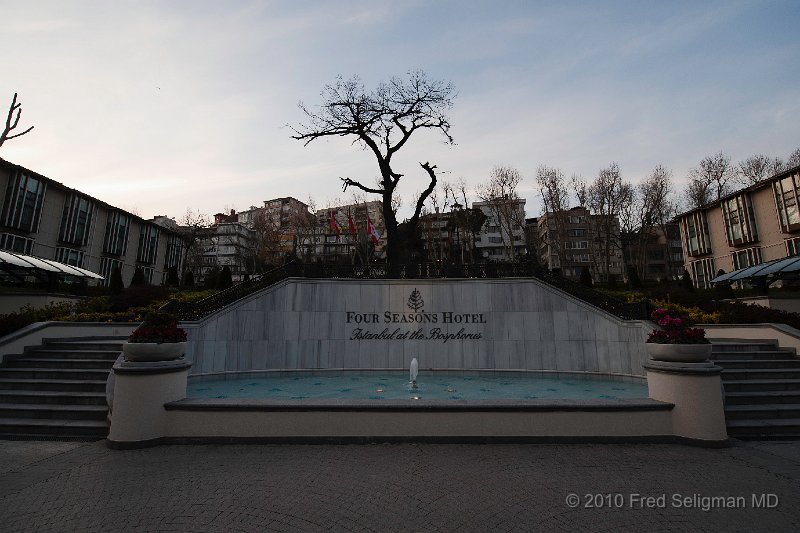 20100401_111132 D3.jpg - Four Seasons Hotel on Bosphotus entrance